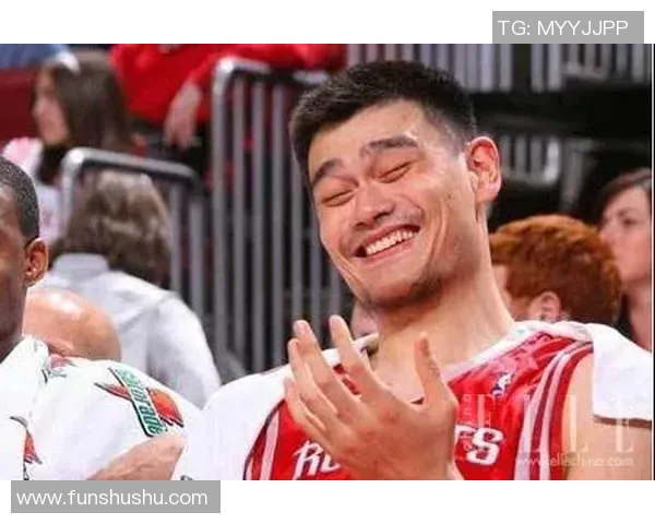 姚明搞笑瞬间大揭秘他的夸张表情让人忍俊不禁的趣事合集