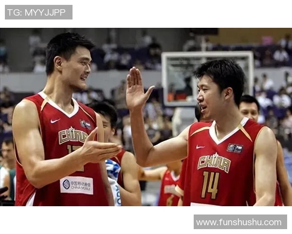 姚明对老将表现不满直言不讳呼吁年轻球员承担更多责任