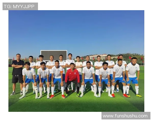 足球明星们的精彩摆阵姿势视频大赏展现球场魅力与团队默契